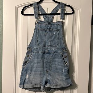 Short overalls